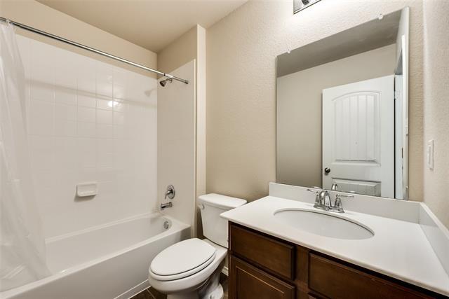 Building Photo - 1122 Rainer Dr