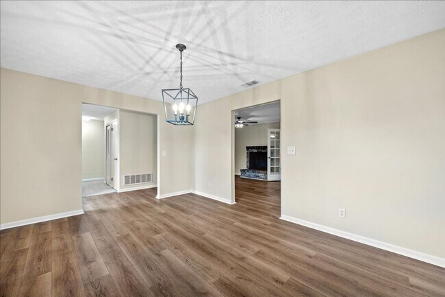 Building Photo - 3/2 with 1/1 In Law Suite in  Heritage Farms Orange Park South