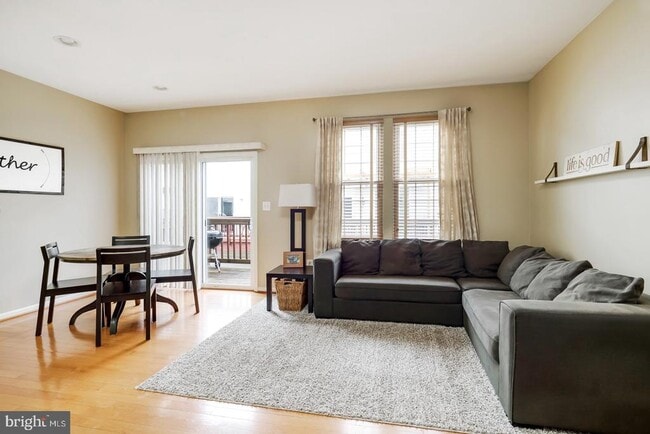 Building Photo - 46209 Walpole Terrace