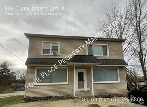 Building Photo - HUGE, REMODELED 3BR, 1BA with in unit wash...