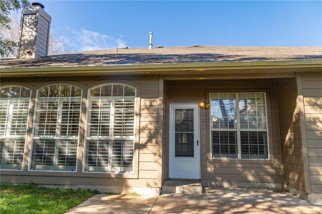 Building Photo - Stunning 4-Bedroom Single Family Home Just...