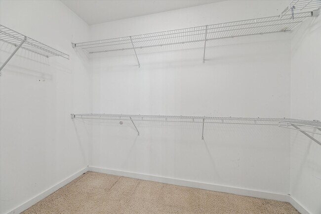 Building Photo - 5925 Almeda Rd