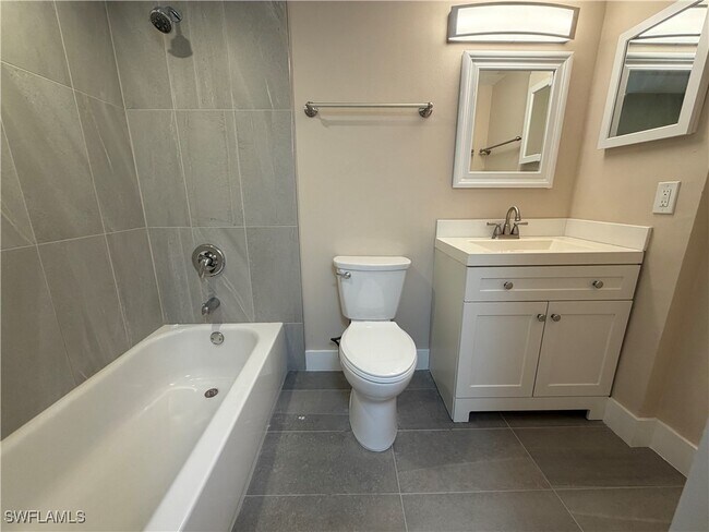 Building Photo - 5317 Summerlin Rd