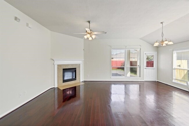 Building Photo - 19454 Plantation Cove Ln