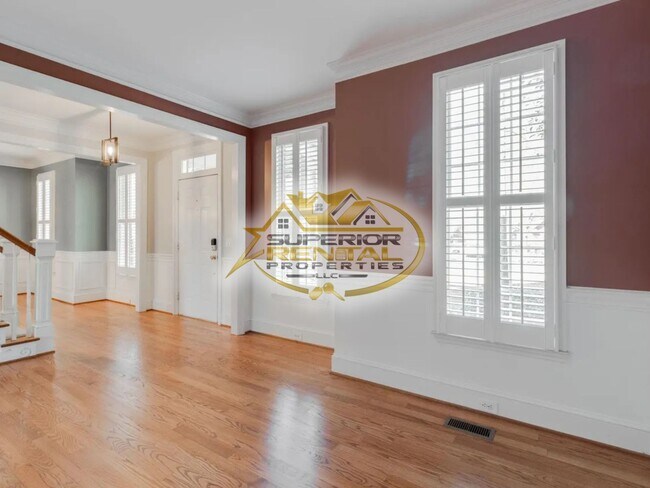 Building Photo - 116 Winding Wood Cir