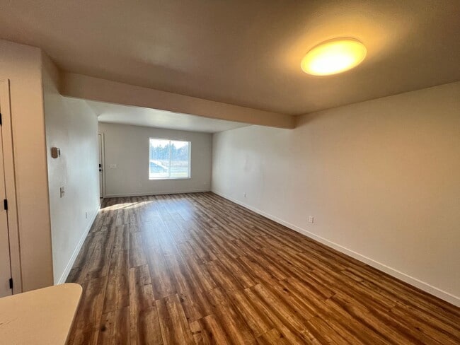 Building Photo - Fresh Paint and Flooring! Great Value and ...