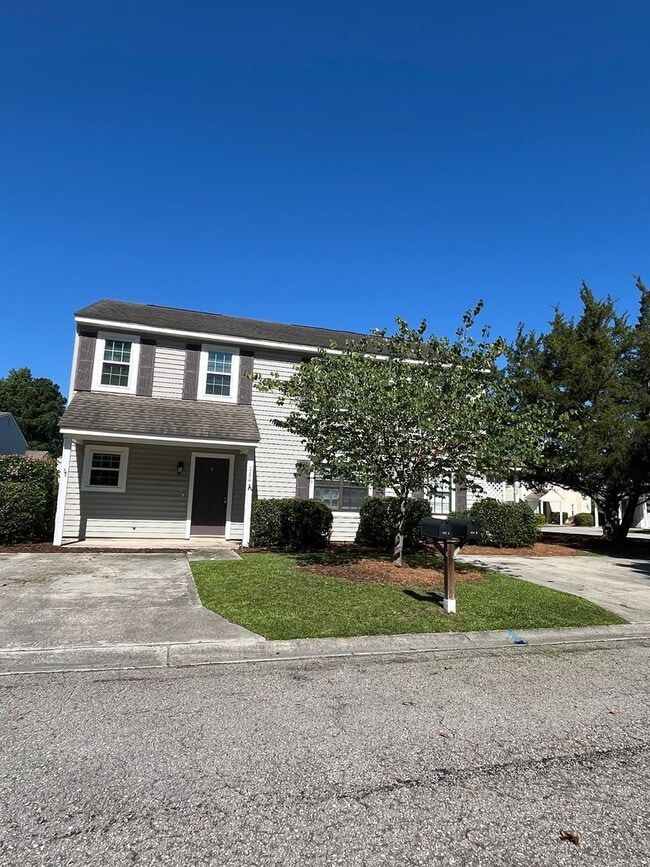 Building Photo - 154 Lullwater Dr