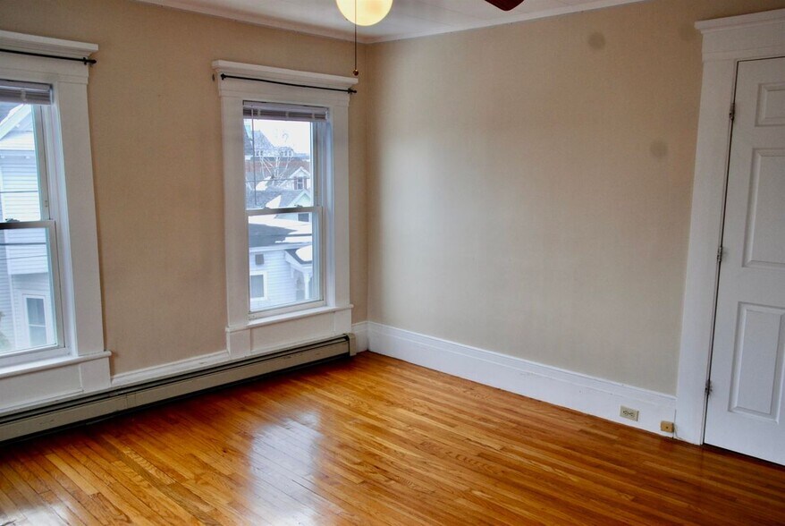 Building Photo - 17 Hanover