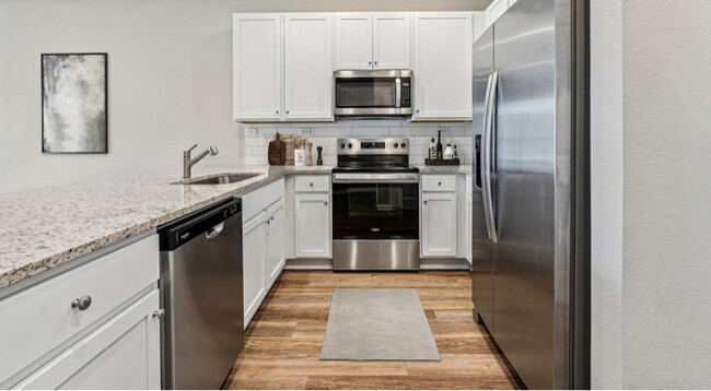 Building Photo - 14155 Wind Row Dr