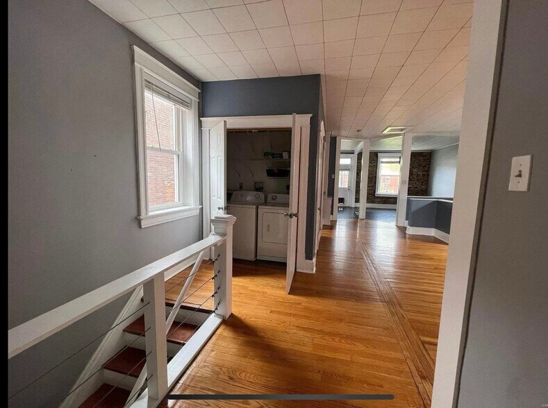 Building Photo - 4011 Hartford St