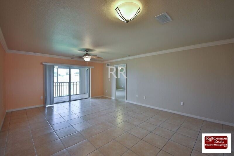 Building Photo - Santa Barbara Villas - Move in Special