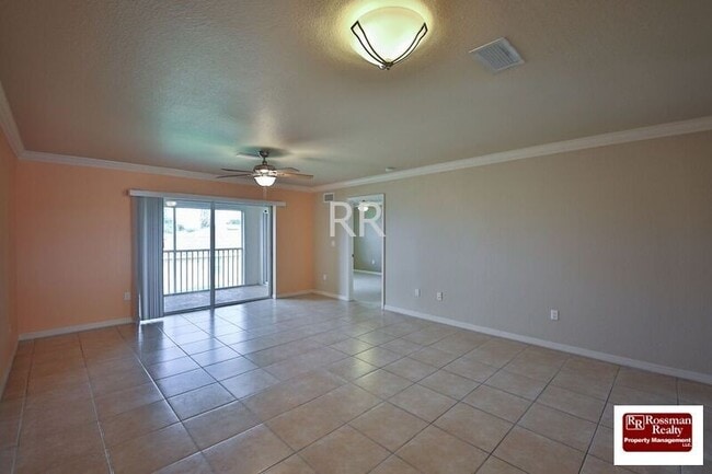 Building Photo - Santa Barbara Villas