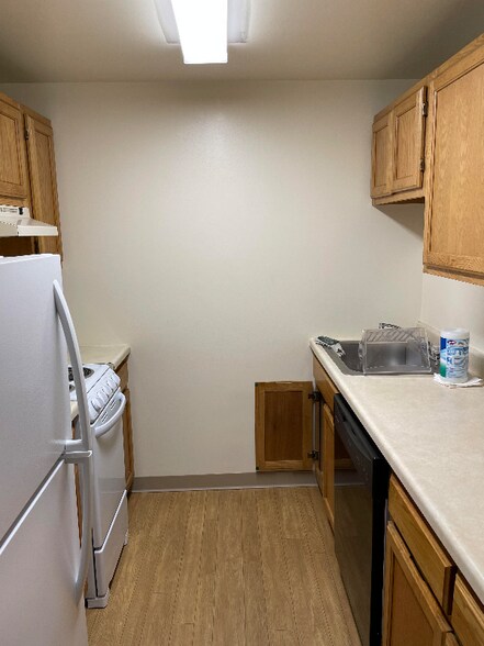 Building Photo - 181 Main St