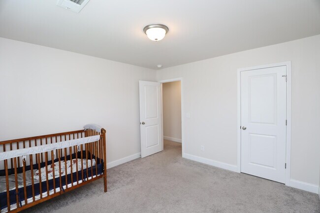 Building Photo - 870 Curlew Cir