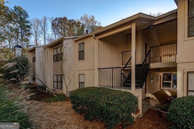 Building Photo - 1603 Huntingdon Chase