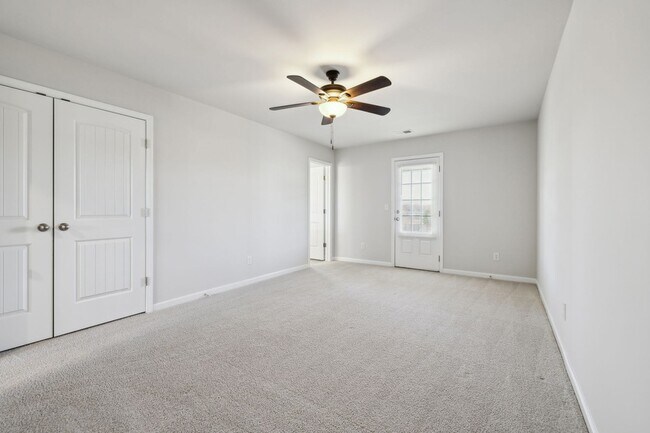 Building Photo - 1222 Westlawn Blvd