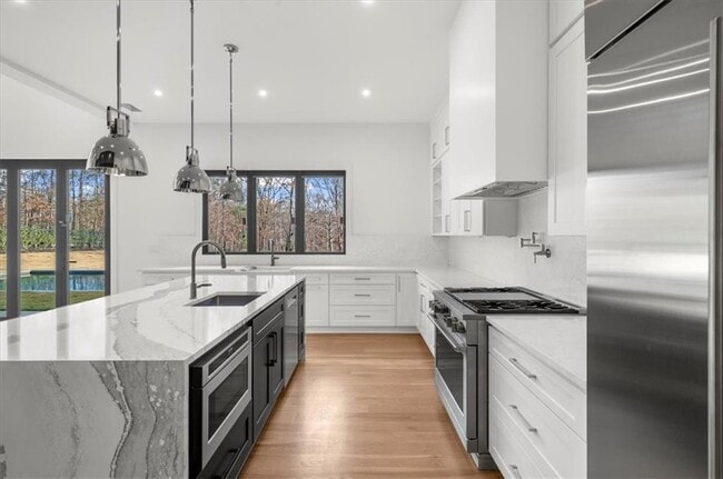 Building Photo - 2386 Trinity Church Rd