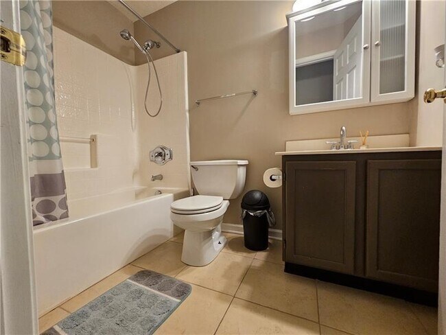 Building Photo - 518 Ten Point Ln