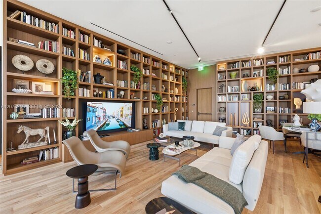 Building Photo - 1400 Biscayne Blvd
