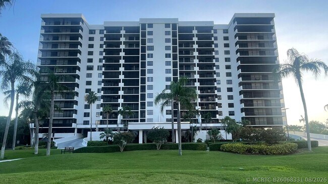 Building Photo - 3420 S Ocean Blvd