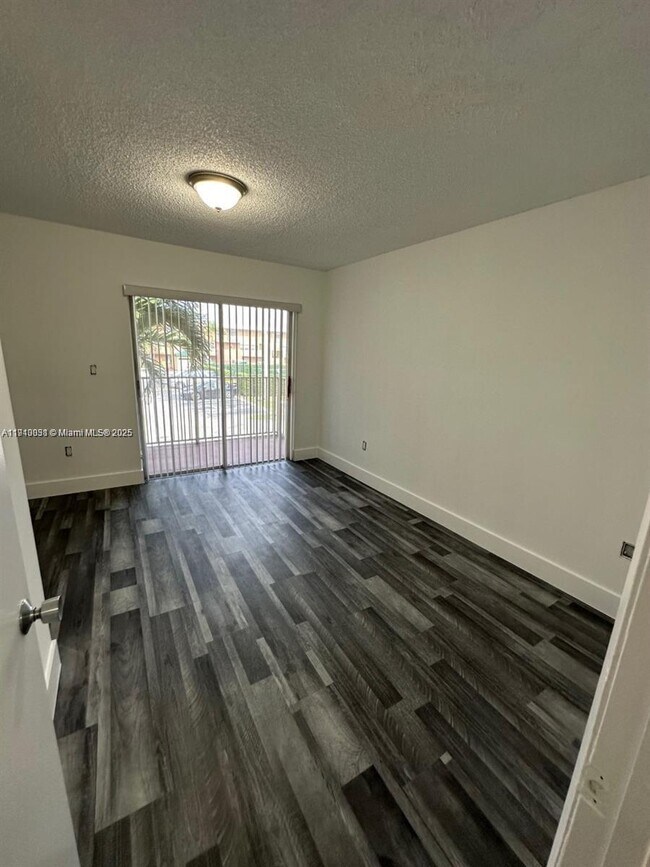 Building Photo - 7510 SW 152nd Ave