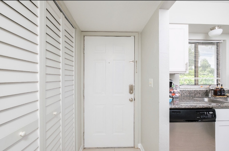 Building Photo - 3600 SW 19th Ave