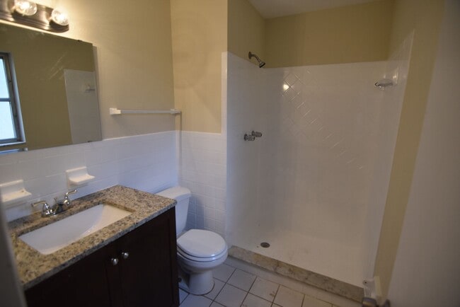 Building Photo - ALTAMONTE SPRINGS: 3 Bed/2 Bath SFH in Cha...