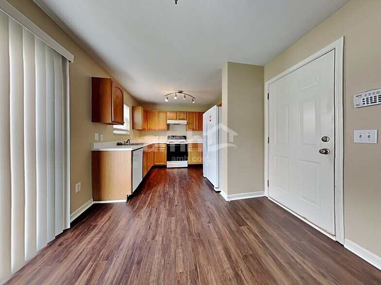 Building Photo - 6726 Aviva Way