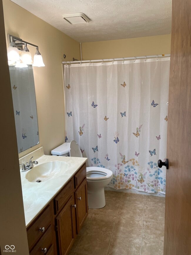 Building Photo - 9161 Champton Dr