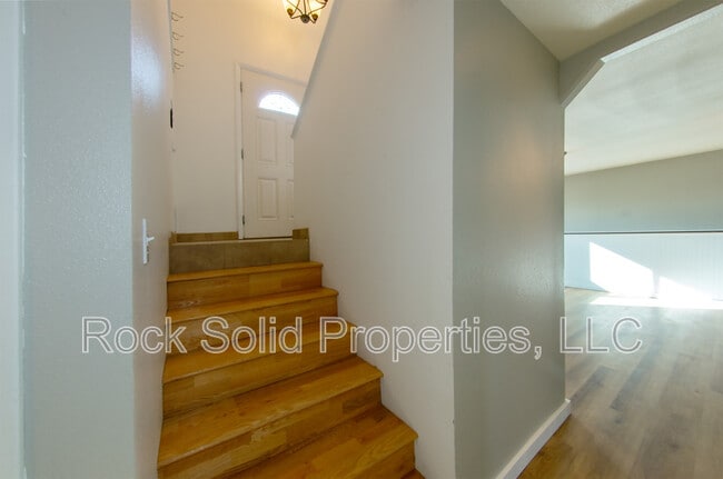 Building Photo - 4405 Ocean Ave