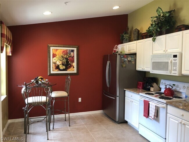 Building Photo - 1380 Tiffany Ln