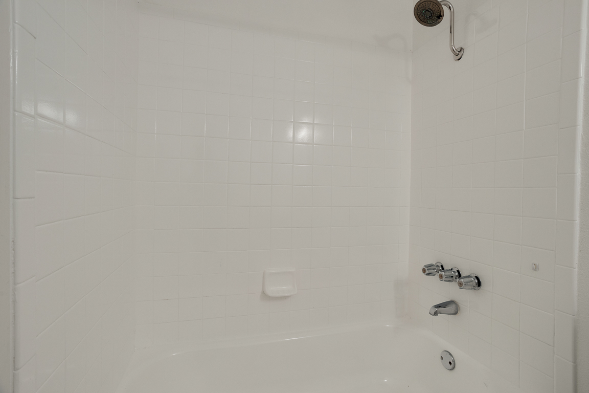 Building Photo - 4727 W 147th St