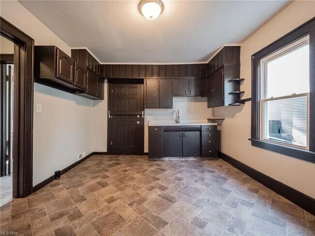 Building Photo - 2179 W 106th St