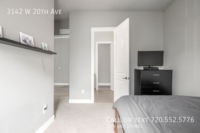 Building Photo - 3142 W 20th Ave
