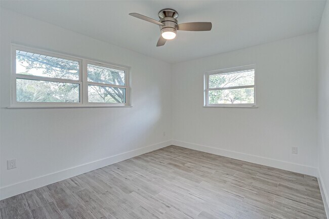 Building Photo - 5007 Cheena Dr