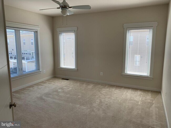 Building Photo - 21035 Ashburn Heights Dr