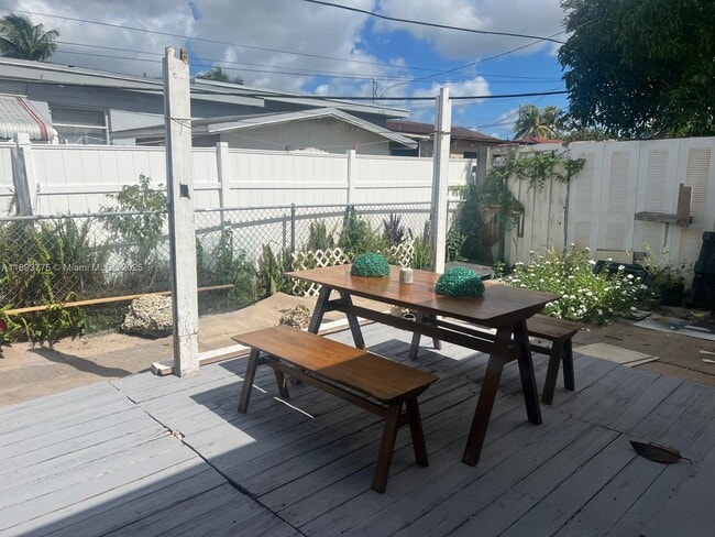 Building Photo - 4361 SW 3rd St