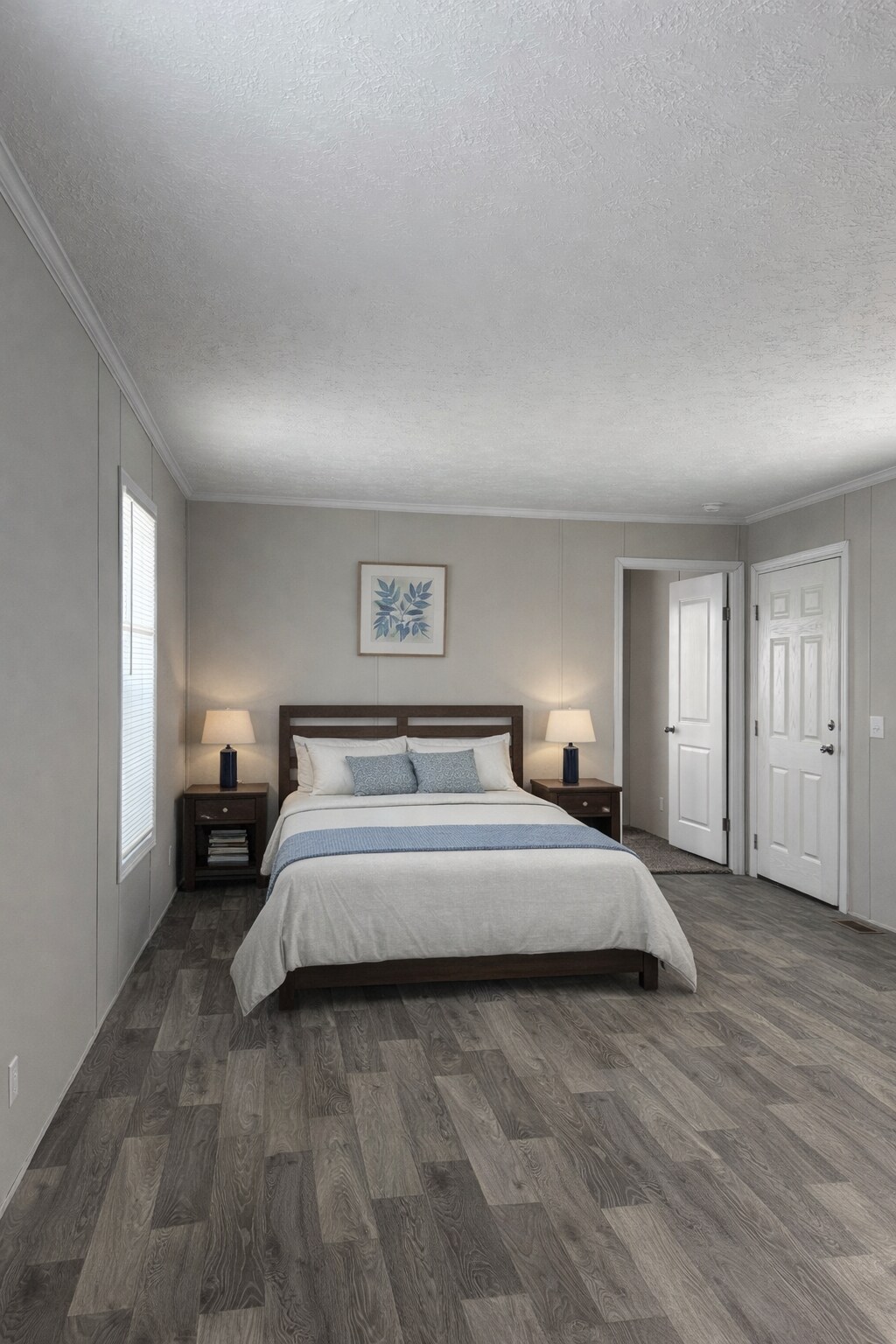 Building Photo - 2340 Maple Dr