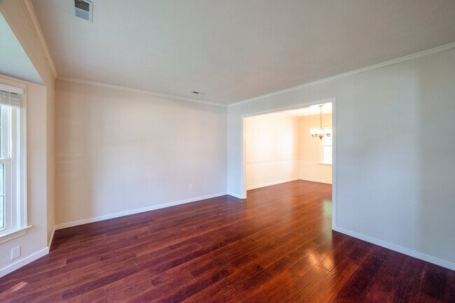 Building Photo - 2584 Piney Bark Dr