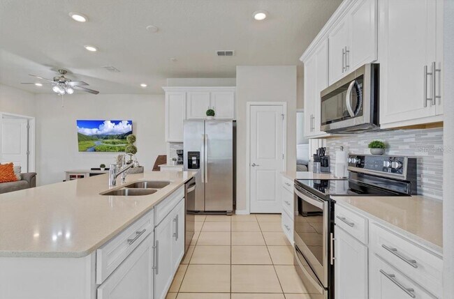 Building Photo - 1872 Summer Serenity Dr