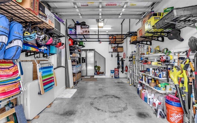 Building Photo - 3274 W 96 Pl