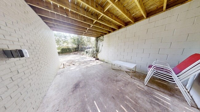 Building Photo - AVAILABLE NOW- SUBLEASE Short distance to Downtown Auburn--One of Kind Home on Sherwood Dr in Auburn