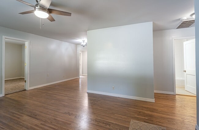 Building Photo - Berryhill 3 bedroom, 2 bath on oversized lot.