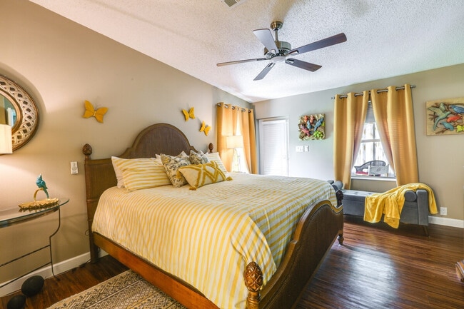 Building Photo - 274 Riverwood Rd