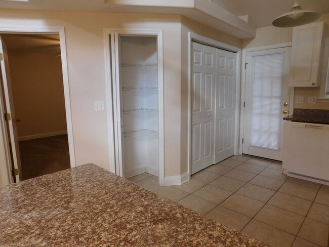 Building Photo - 4028 Arbor Green Way