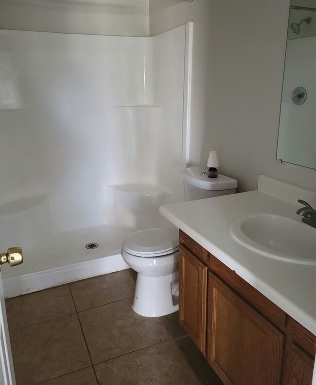 Building Photo - Clean 2 Bed 2 Bath Town home with private yard in Central Phoenix! Gated Community! Move-in Speci...