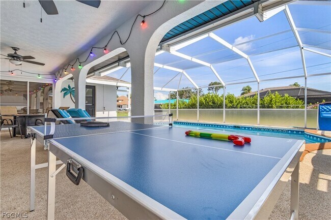 Building Photo - 428 SW 37th St