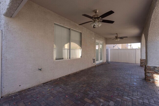 Building Photo - 6469 Abbey Door Ct