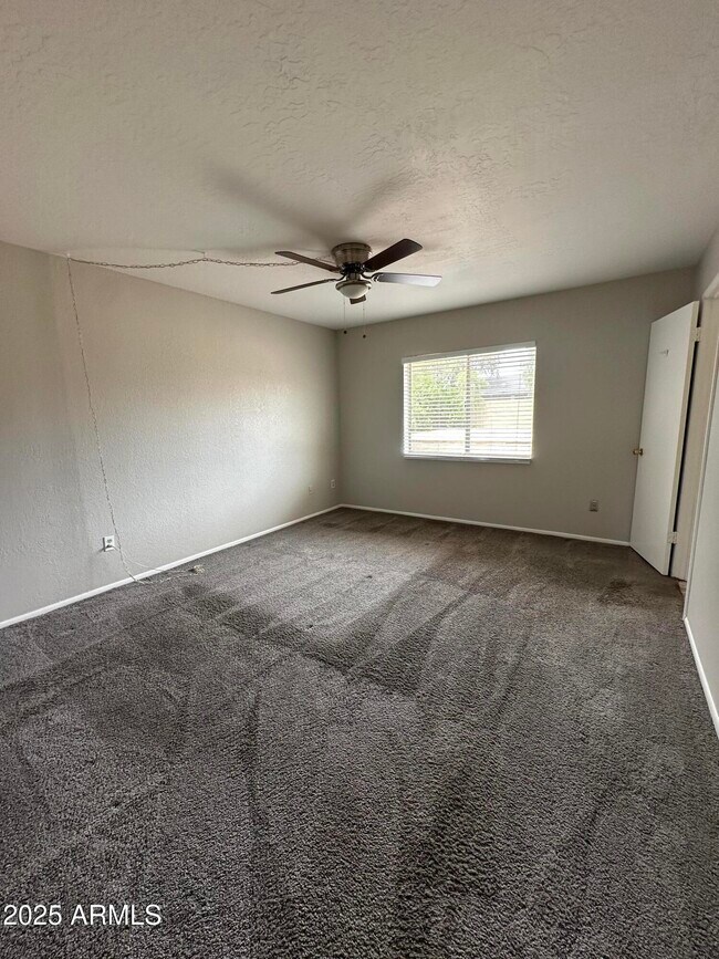 Building Photo - 4012 E Nisbet Rd