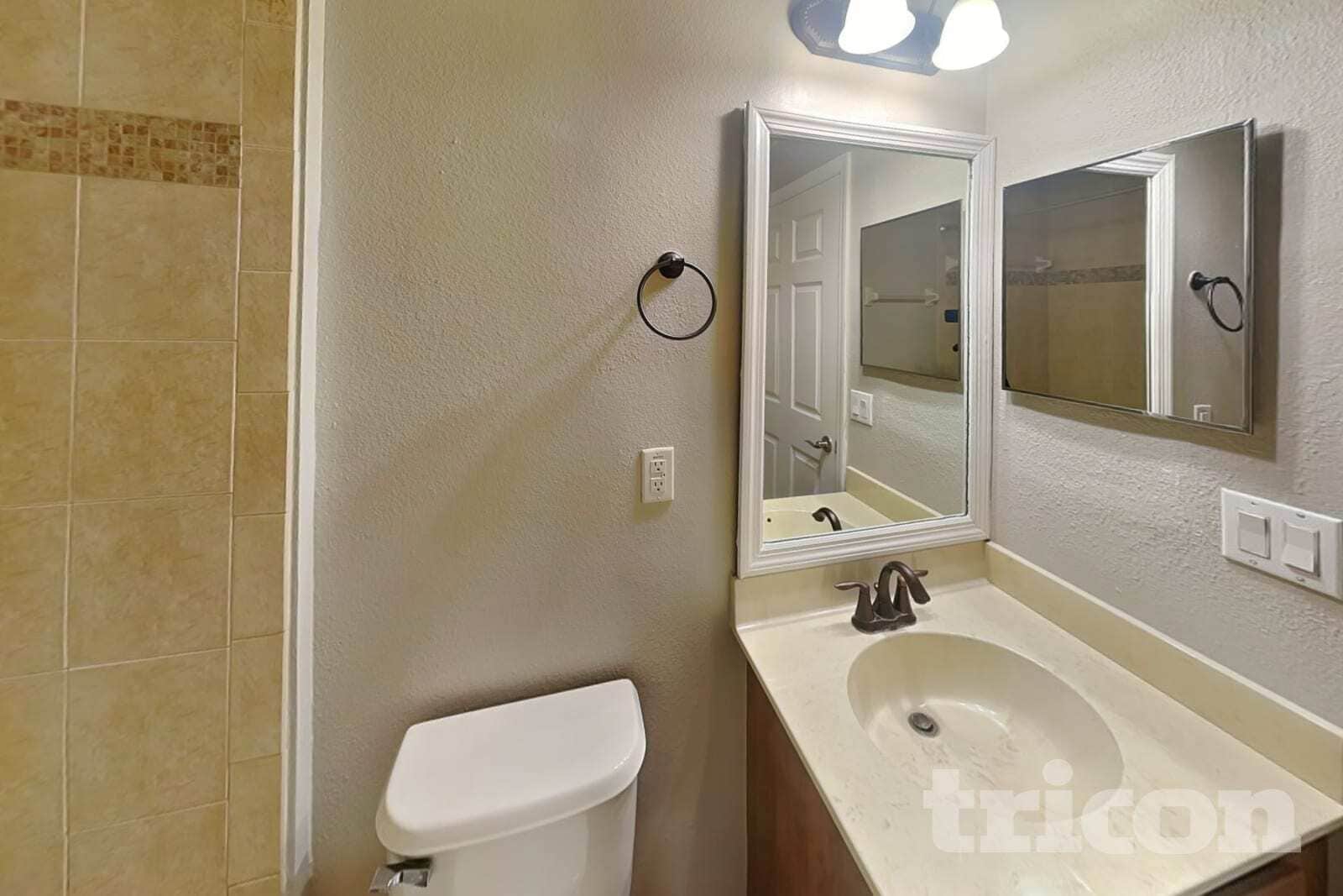 Building Photo - 351 Fairmount Park Ct